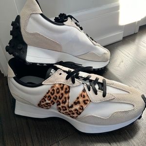 New Balance Women's 327 Sneakers Size 12